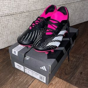 Brand New | Worn Once | Adidas Predator Accuracy .4 S FxG Woman’s Soccer Cleats